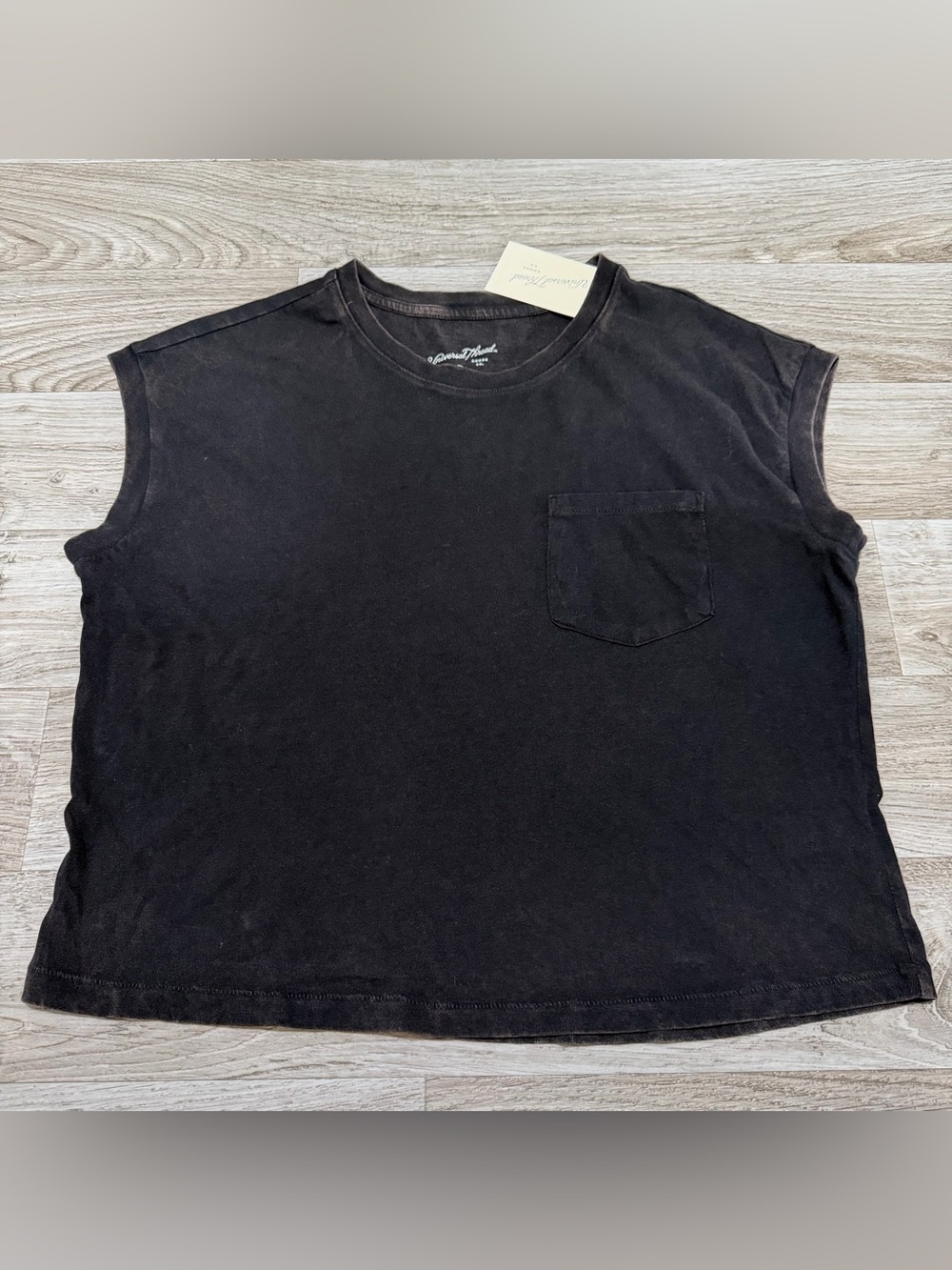 Universal Thread Women’s Short Sleeve Mid-Length Pocket T-Shirt Size Medium - Picture 5 of 7